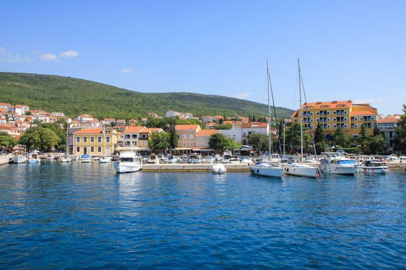 Apartman Laura Selce Exterior photo