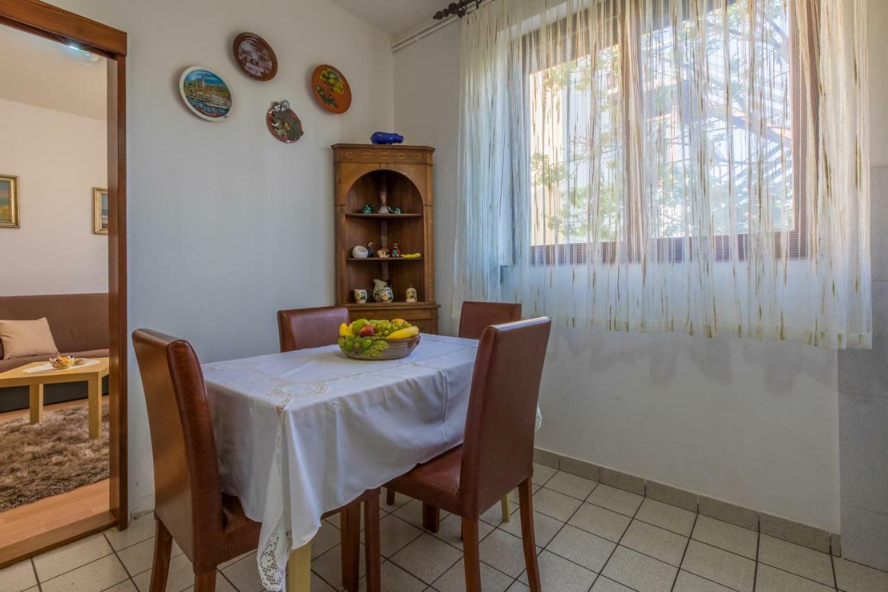 Apartman Laura Selce Exterior photo